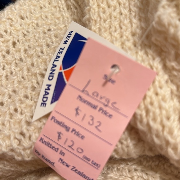 Cream hand knit in New Zealand. Beautiful condition - Picture 6 of 6